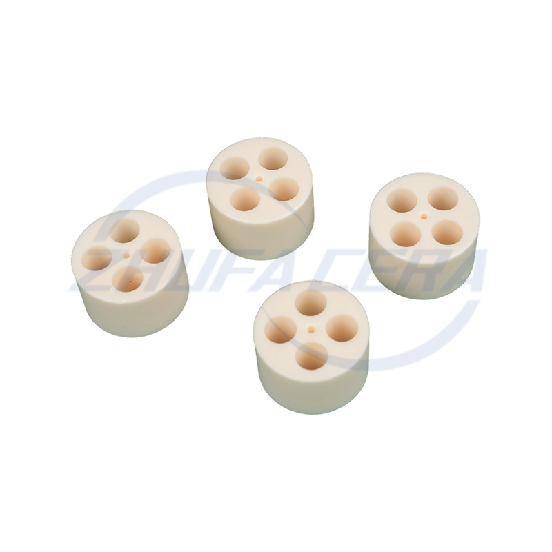 Monikanavainen alumiinioksidikeraaminen putki