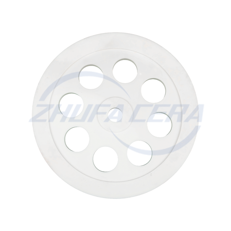 Alumiinioksidikeraaminen rei'itetty levy